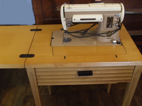 DIY Wood Sewing Machine Cabinet Plans PDF Download lean to 